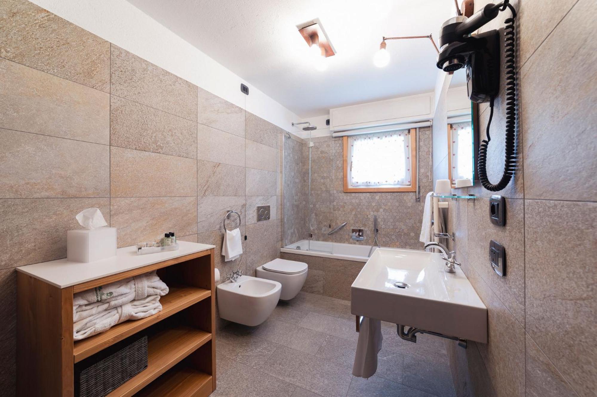 Hotel Bouton D'Or - Courmayeur Eksteriør bilde