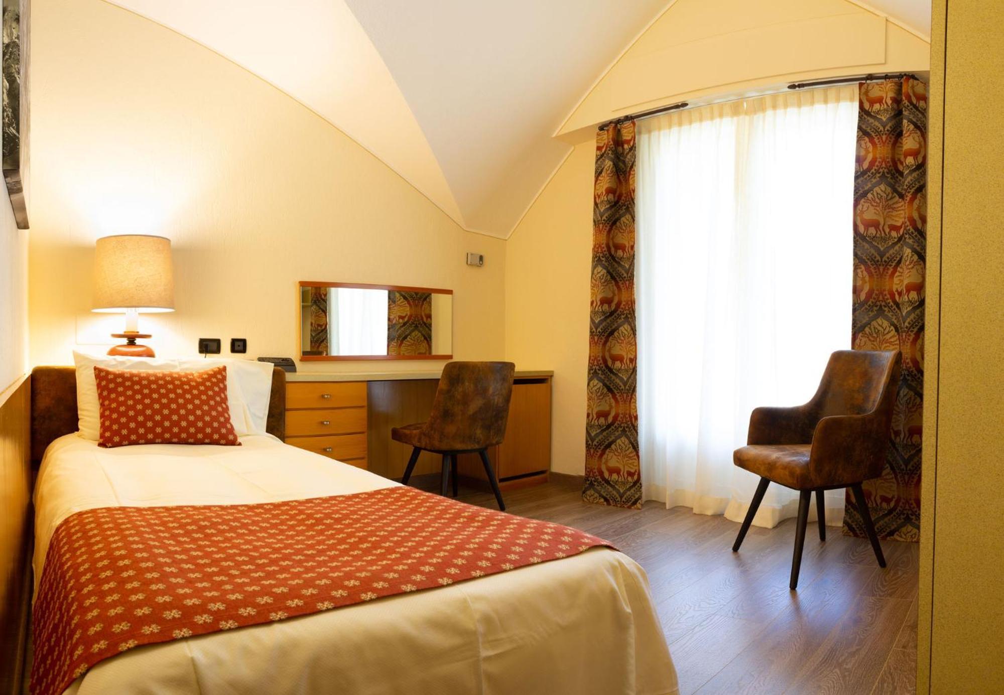 Hotel Bouton D'Or - Courmayeur Eksteriør bilde